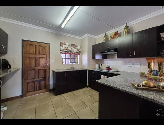 2 BEDROOM TOWNHOUSE FOR SALE IN GOLF PARK